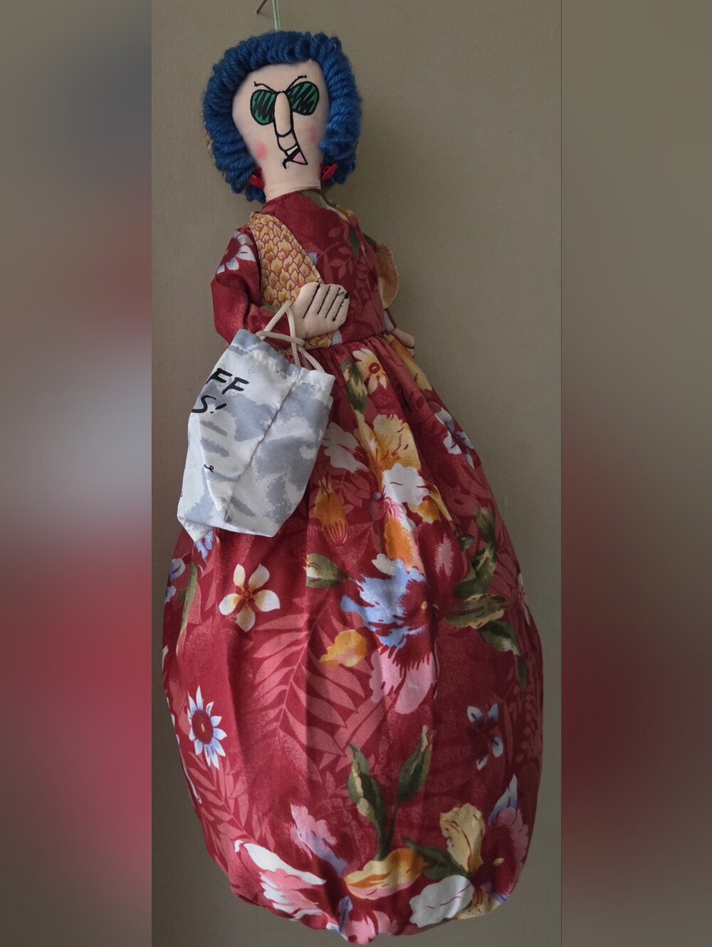vintage Hallmark Shoebox Maxine Plastic Bag Holder 22 inch